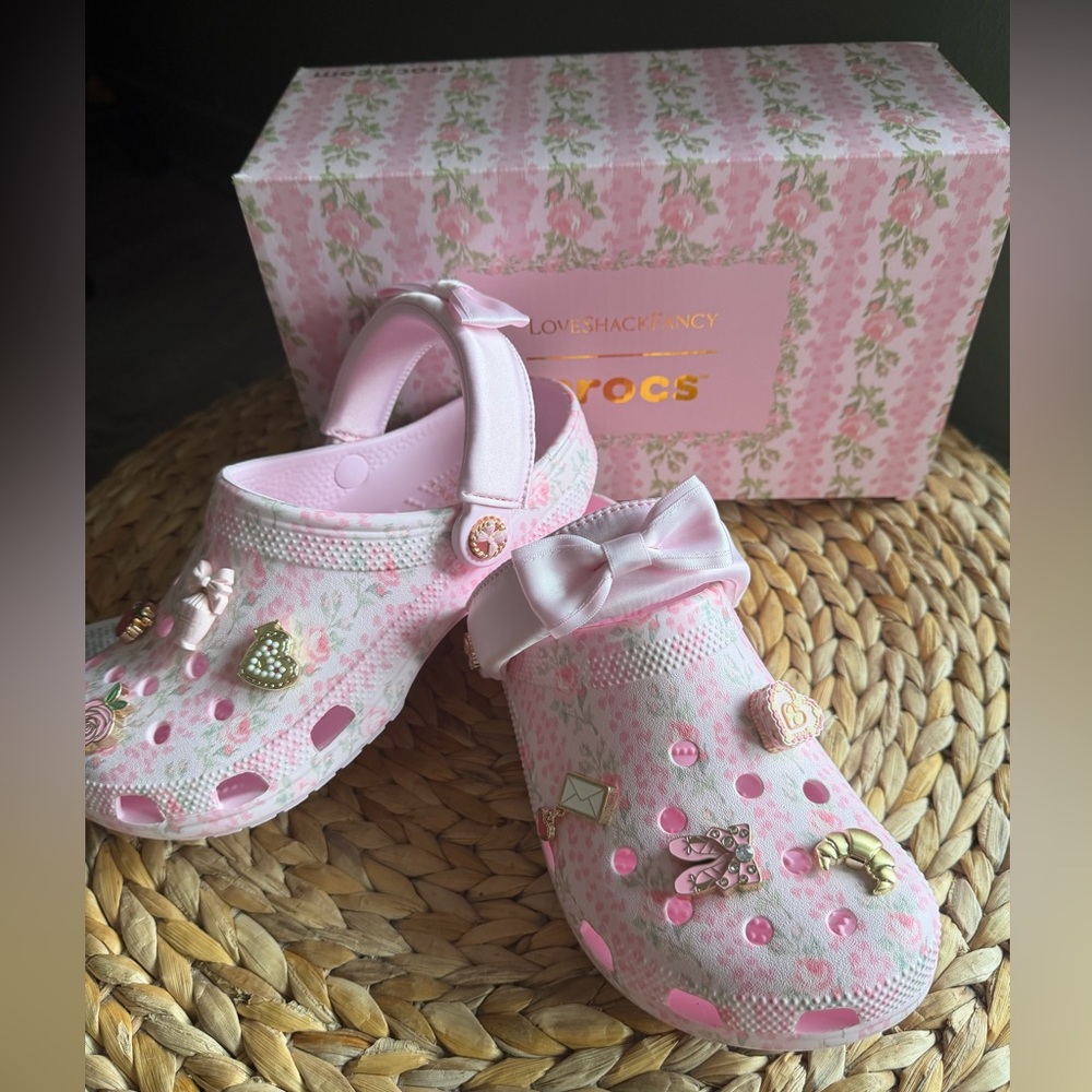 LoveShackFancy x CROCS - Picture 4 of 5